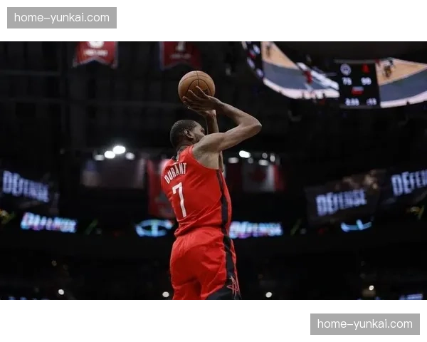 阿门汤普森三分失准，火箭后卫外线投射成系列赛隐患